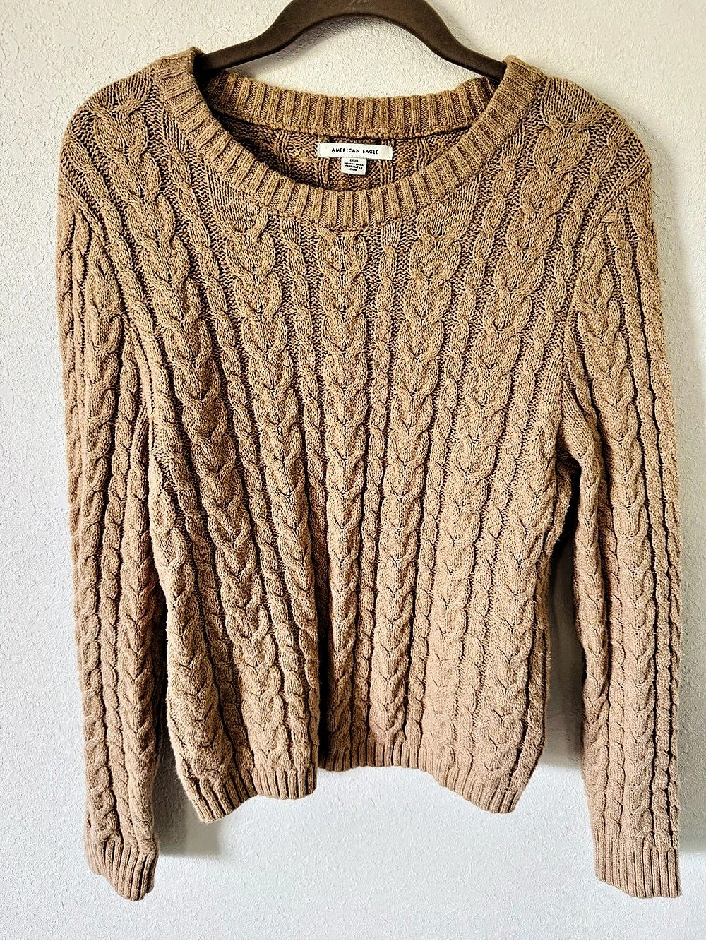 American Eagle Cable Knit Crew Neck Sweater Size Large